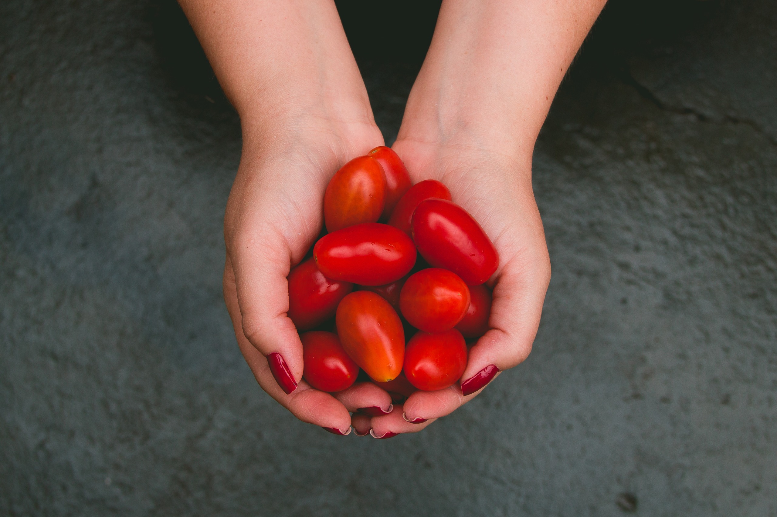 cheap-and-convenient-canned-tomatoes