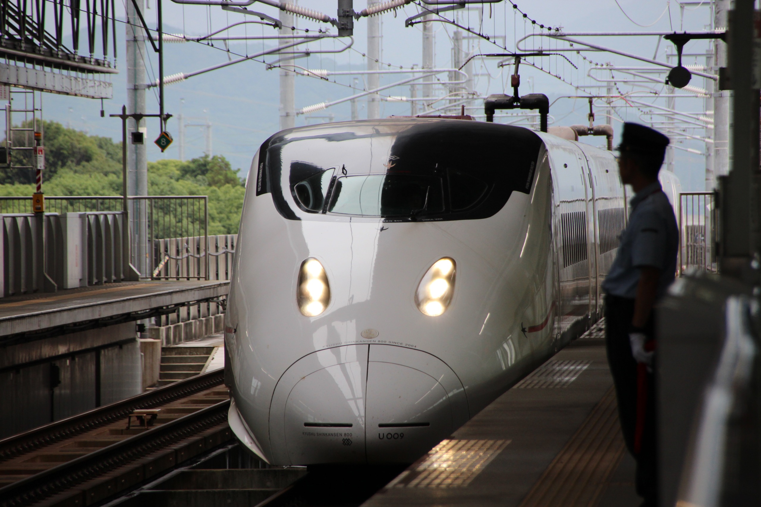 shinkansen-seat-covers-reborn-as-slippers