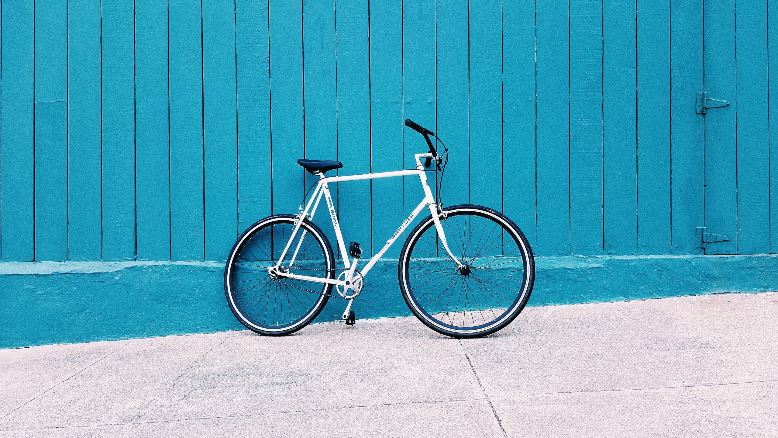 discarded bicycle